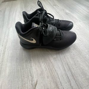 Nike Kyrie Flytrap 3 black US size 7.5